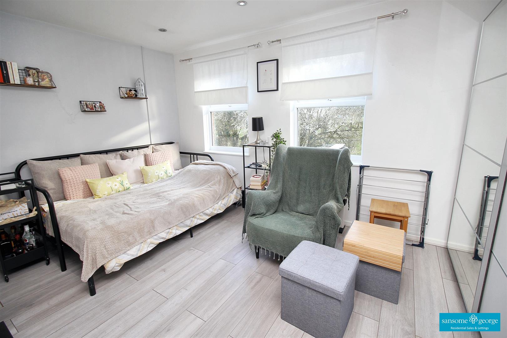 1 bed property in Wyre Court, Reading